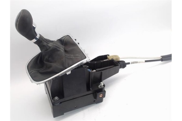 Recambio de conjunto palanca cambio velocidad para opel astra j gtc 1.7 dtci referencia OEM IAM 55563829  