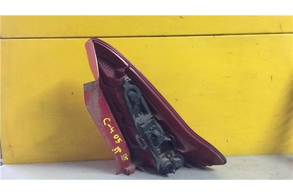 Recambio de piloto trasero izquierdo para citroen c4 berlina 1.4 collection referencia OEM IAM 9646801777  
