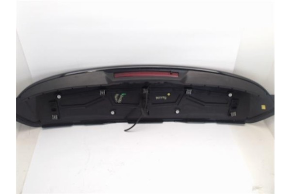 Recambio de aleron trasero para renault captur i 0.9 zen referencia OEM IAM 960304415R  