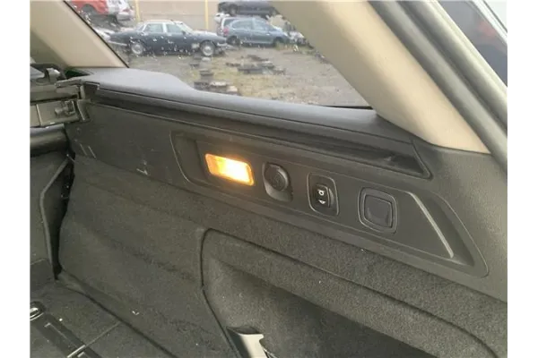 Recambio de cubierta maletero para citroen c5 tourer 2.0 business class referencia OEM IAM 7467HV Recambio de cubierta maletero para citroen c5 tourer 2.0 business class referencia OEM IAM 7467HV