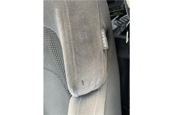 Recambio de juego asientos para citroen c5 tourer 2.0 business class referencia OEM IAM 8846P2 8852T1 