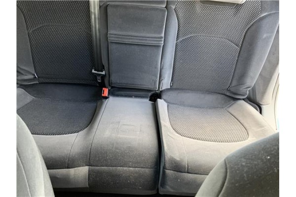 Recambio de juego asientos para citroen c5 tourer 2.0 business class referencia OEM IAM 8846P2 8852T1 