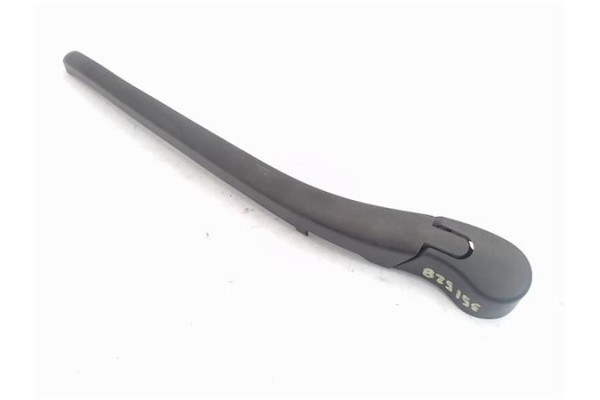 Recambio de brazo limpiaparabrisas trasero para bmw serie 3 touring (e46) 2.0 320d referencia OEM IAM 61628220830  