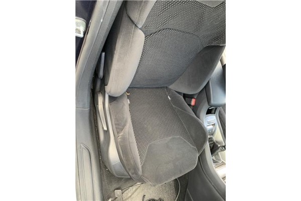 Recambio de juego asientos para citroen c5 tourer 2.0 business class referencia OEM IAM 8846P2 8852T1 
