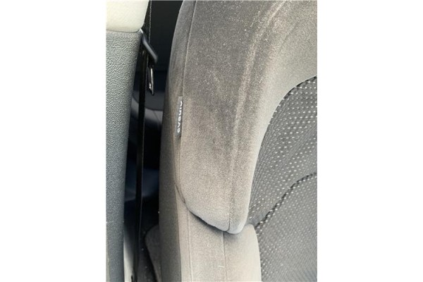 Recambio de juego asientos para citroen c5 tourer 2.0 business class referencia OEM IAM 8846P2 8852T1 