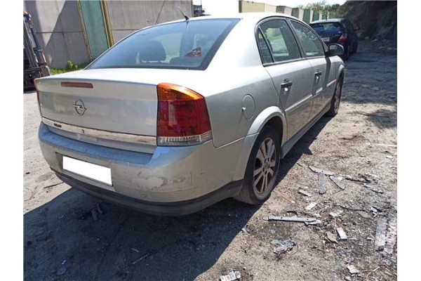 opel vectra c berlina del año 2003