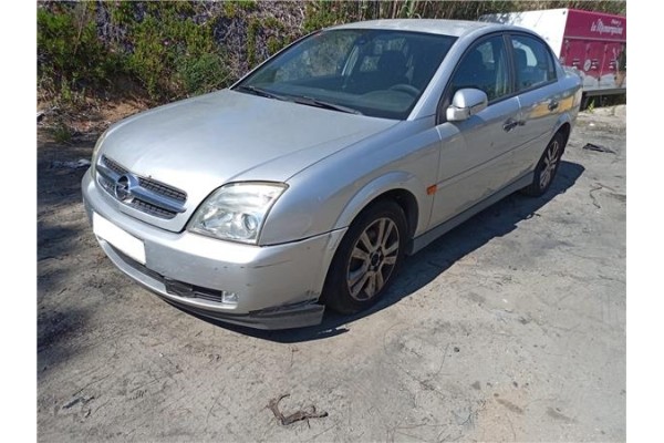 opel vectra c berlina del año 2003