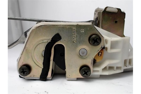 Recambio de cerradura puerta delantero derecha para mitsubishi space wagon (n80/n90) 2.4 referencia OEM IAM MR523716  
