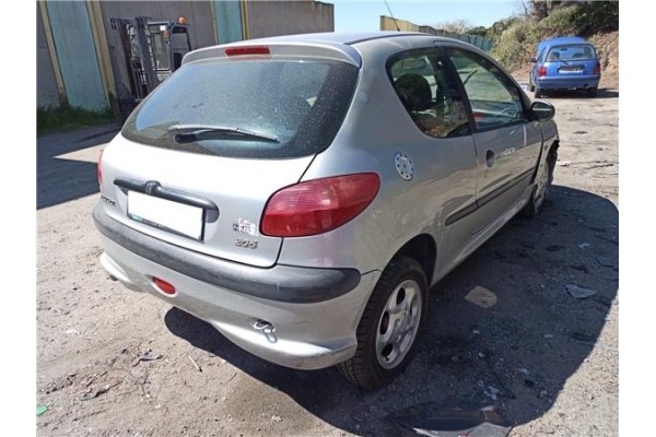 peugeot 206 del año 2000