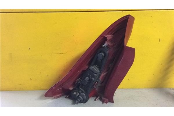 Recambio de piloto trasero derecho para citroen c4 berlina 1.4 collection referencia OEM IAM 9646801677   Recambio de piloto trasero derecho para citroen c4 berlina 1.4 collection referencia OEM IAM 9646801677