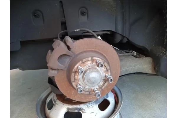 Recambio de mangueta trasero derecha para renault megane iii sport tourer 1.5 dynamique referencia OEM IAM 432157493R  