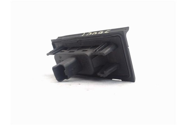 Recambio de maneta exterior porton para renault clio iii 1.5 dci referencia OEM IAM 8200070230  