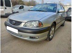 toyota avensis berlina (t22) del año 2002
