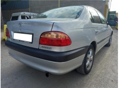 toyota avensis berlina (t22) del año 2002