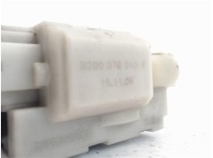 Recambio de cierre electromagnetico porton para renault clio iii 1.5 dci referencia OEM IAM 8200076240e  