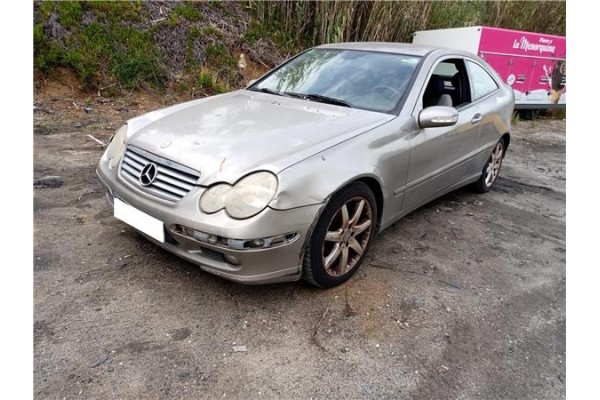 mercedes-benz clase c (bm 203) sportcoupe del año 2004