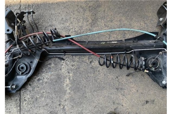 Recambio de puente trasero para renault captur i 0.9 zen referencia OEM IAM 554001035R  