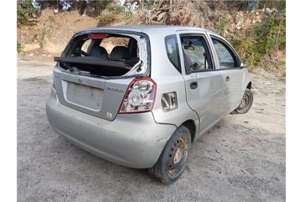 daewoo kalos del año 2004