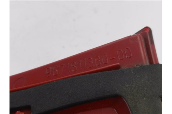 Recambio de piloto porton trasero derecho para citroen c5 tourer 2.0 business class referencia OEM IAM 9671811380 6351LW 
