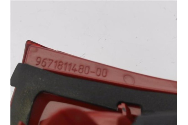 Recambio de piloto porton trasero izquierdo para citroen c5 tourer 2.0 business class referencia OEM IAM 9671811480 6350LW 