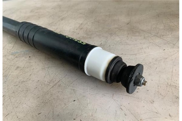 Recambio de amortiguador trasero izquierdo para renault captur i 0.9 zen referencia OEM IAM 562107338R  