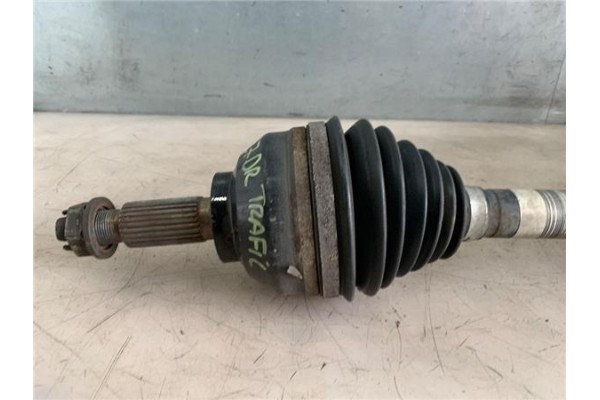 Recambio de palier delantero derecho para renault trafic ii furgón (fl) 2.5 dti referencia OEM IAM 8200169163  