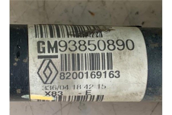 Recambio de palier delantero derecho para renault trafic ii furgón (fl) 2.5 dti referencia OEM IAM 8200169163  