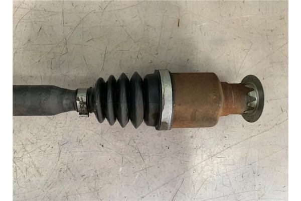 Recambio de palier delantero derecho para dacia sandero i 1.2 16v referencia OEM IAM 391004298R  