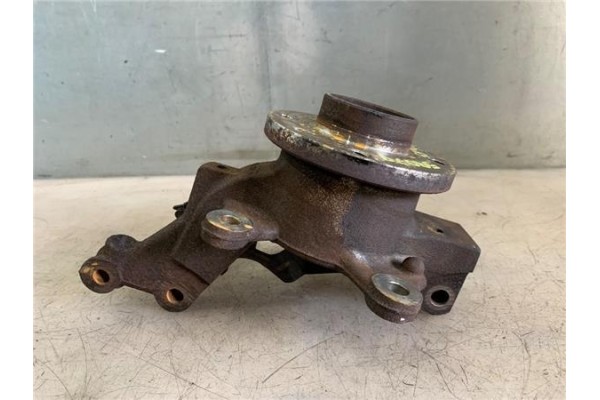 Recambio de mangueta delantero izquierda para dacia sandero i 1.2 16v referencia OEM IAM 400155389R  