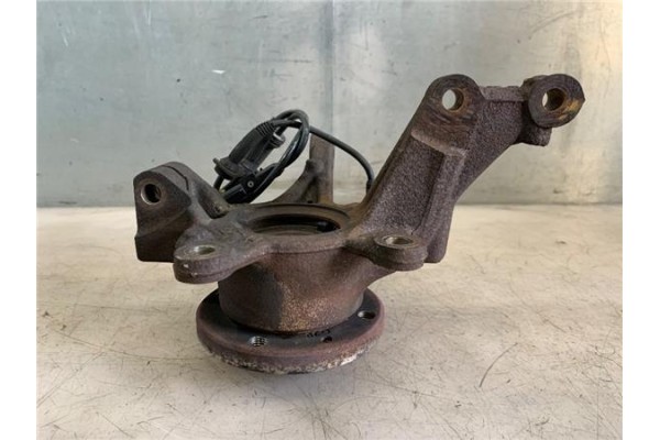 Recambio de mangueta delantero izquierda para dacia sandero i 1.2 16v referencia OEM IAM 400155389R  