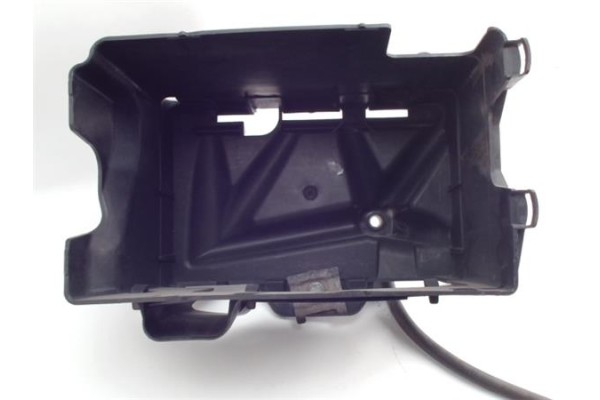 Recambio de soporte bateria para seat ibiza (6l1) 1.9 tdi referencia OEM IAM 6Q0915331D  