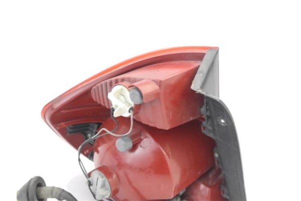 Recambio de piloto trasero derecho para hyundai accent (lc) 1.3 referencia OEM IAM 9240225710 92402257 