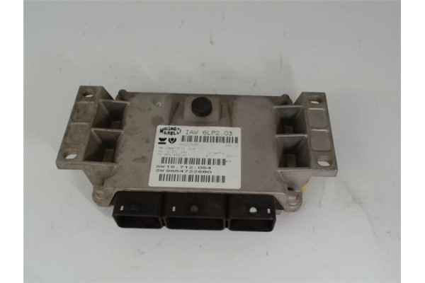 Recambio de centralita para peugeot 206 sw 1.6 16v referencia OEM IAM 9654722680 16712054 