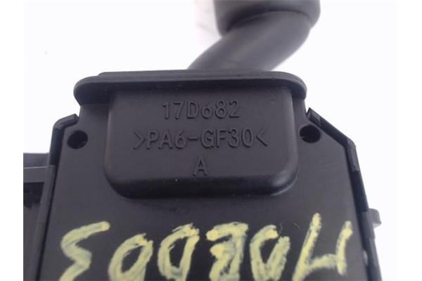 Recambio de mando intermitencia para mazda 3 sedán (bk) 1.6 di turbo referencia OEM IAM 17D682  