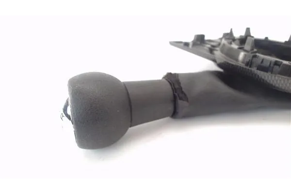 Recambio de pomo palanca cambio para citroen c4 coupe 1.6 vtr plus referencia OEM IAM 9652806777  
