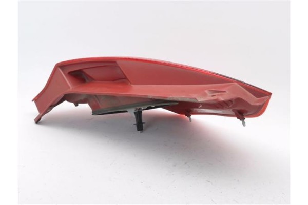Recambio de piloto trasero izquierdo para ford fiesta vi 1.6 tdci referencia OEM IAM 8A6113405A  