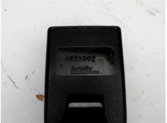 Recambio de anclaje cinturon trasero central para peugeot 206 1.4 i referencia OEM IAM 4251092  