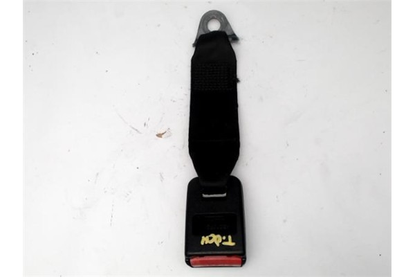 Recambio de anclaje cinturon trasero derecho para peugeot 206 1.4 i referencia OEM IAM 4251092  