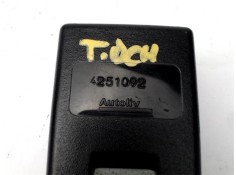Recambio de anclaje cinturon trasero derecho para peugeot 206 1.4 i referencia OEM IAM 4251092  