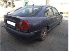 mitsubishi carisma berlina 5 (da0) del año 2003