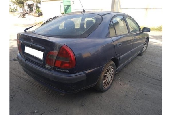 mitsubishi carisma berlina 5 (da0) del año 2003