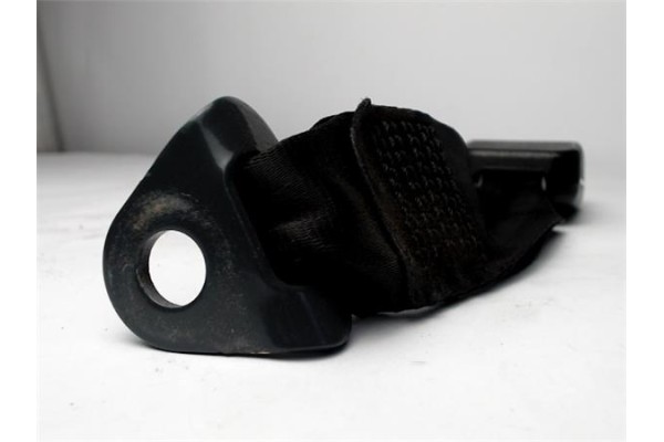 Recambio de anclaje cinturon trasero izquierdo para peugeot 206 1.4 i referencia OEM IAM 4251092  