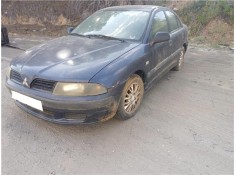 mitsubishi carisma berlina 5 (da0) del año 2003