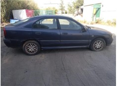 mitsubishi carisma berlina 5 (da0) del año 2003