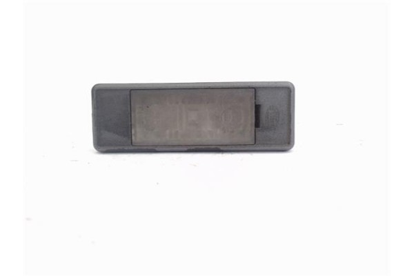 Recambio de piloto matricula trasero derecho para citroen c4 berlina 1.4 16v referencia OEM IAM   