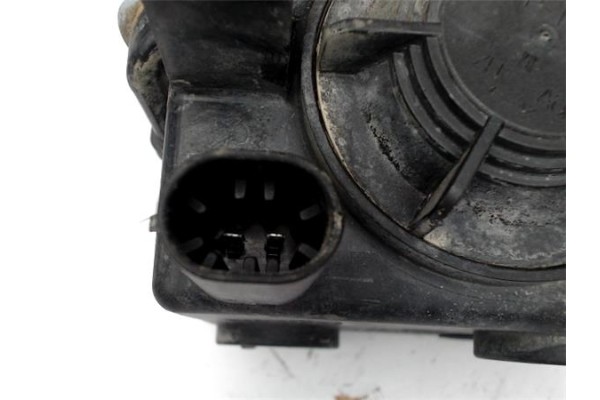 Recambio de faro antiniebla derecho para opel astra h berlina 1.8 referencia OEM IAM 0096726  