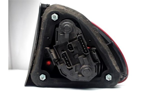 Recambio de piloto trasero izquierdo para seat leon (1m1) 1.9 tdi referencia OEM IAM 1M6945257  