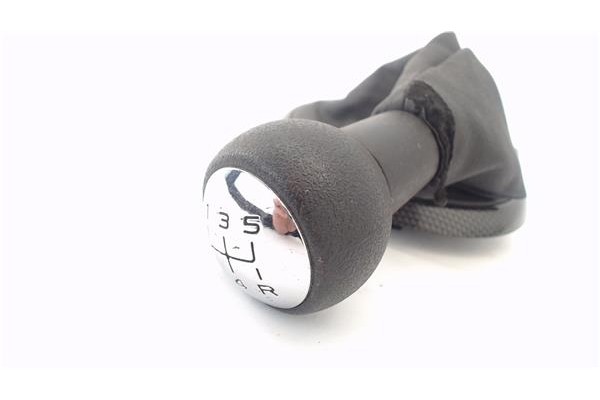 Recambio de pomo palanca cambio para citroen c4 coupe 1.6 vtr plus referencia OEM IAM 9652806777  