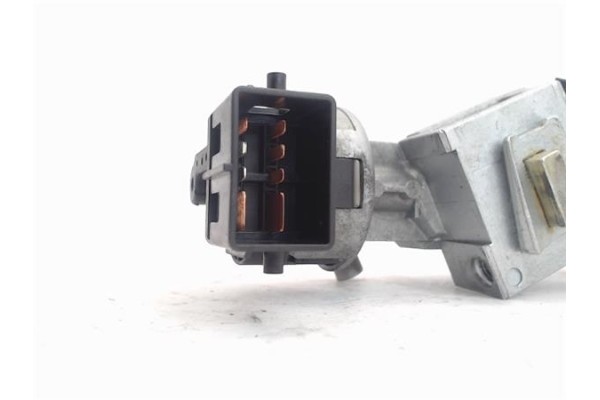 Recambio de llave para mazda 3 sedán (bk) 1.6 di turbo referencia OEM IAM 3M513F880AC  
