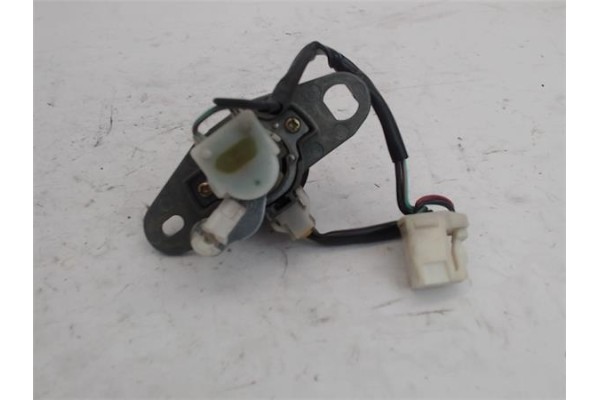 Recambio de llave para mazda 3 sedán (bk) 1.6 di turbo referencia OEM IAM 3M513F880AC  